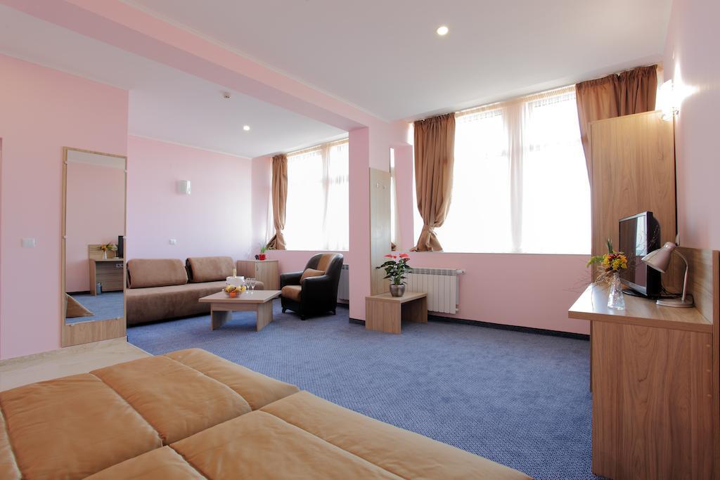 רוסה Teodora Palace Hotel חדר תמונה